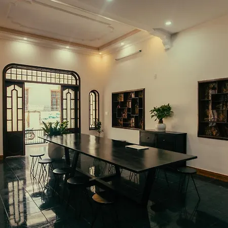 House Of Ly Apartment Hue Exterior photo