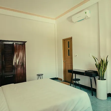 House Of Ly Apartment Hue Exterior photo